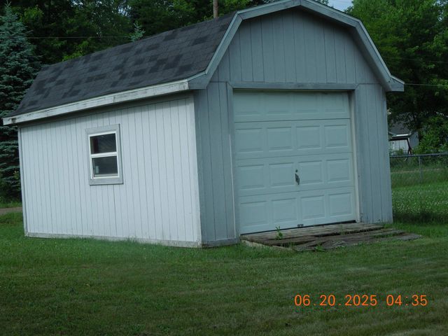 1079 Hemlock Street, Beaverton, MI 48612