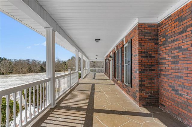 259 Lynne Terry Drive, Thomasville, NC 27360