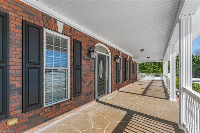 259 Lynne Terry Drive, Thomasville, NC 27360