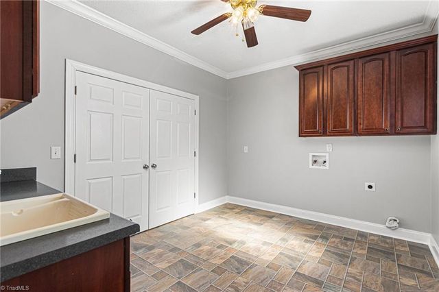 259 Lynne Terry Drive, Thomasville, NC 27360