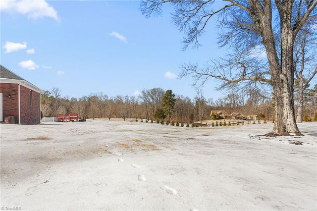 259 Lynne Terry Drive, Thomasville, NC 27360