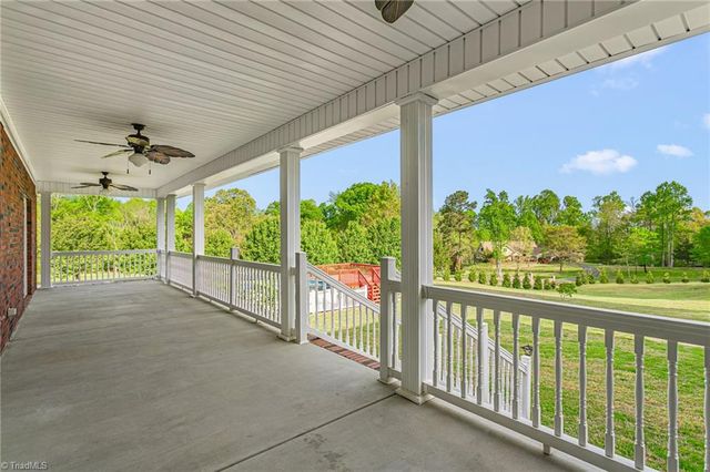 259 Lynne Terry Drive, Thomasville, NC 27360
