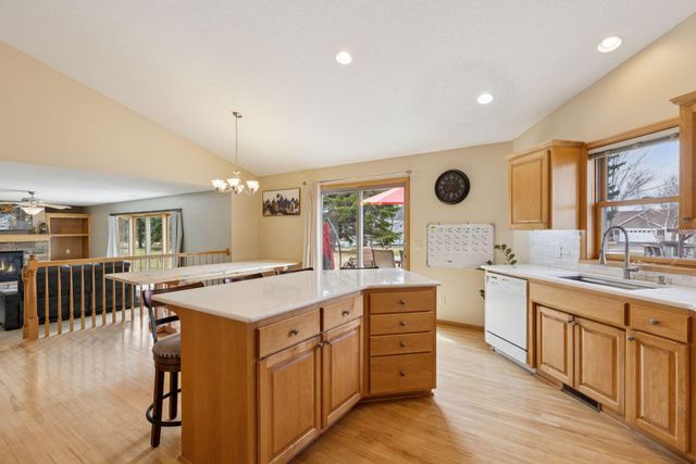 2164 Rushmore Drive, River Falls, WI 54022