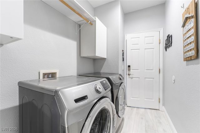 2076 East Wigwam Avenue, Las Vegas, NV 89123