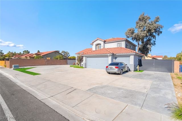 2076 East Wigwam Avenue, Las Vegas, NV 89123