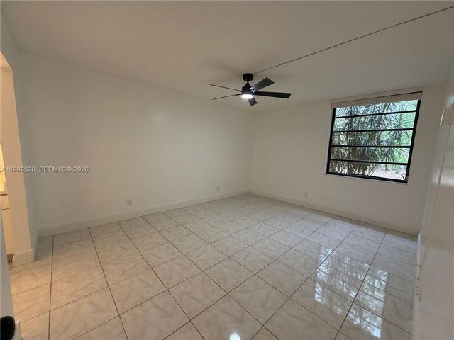 400 Commodore Dr 101, Plantation, FL 33325