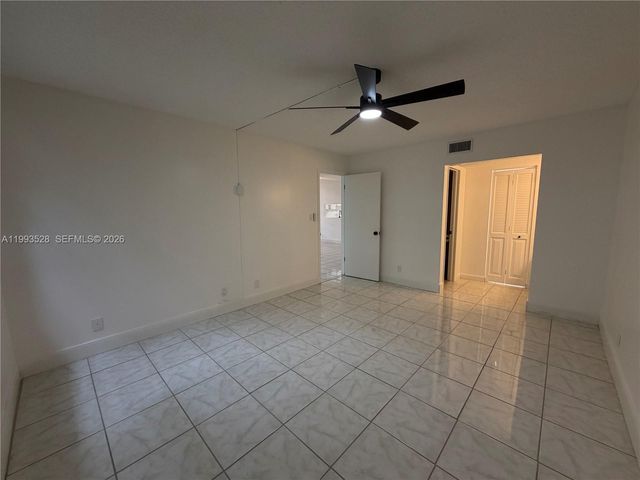 400 Commodore Dr 101, Plantation, FL 33325
