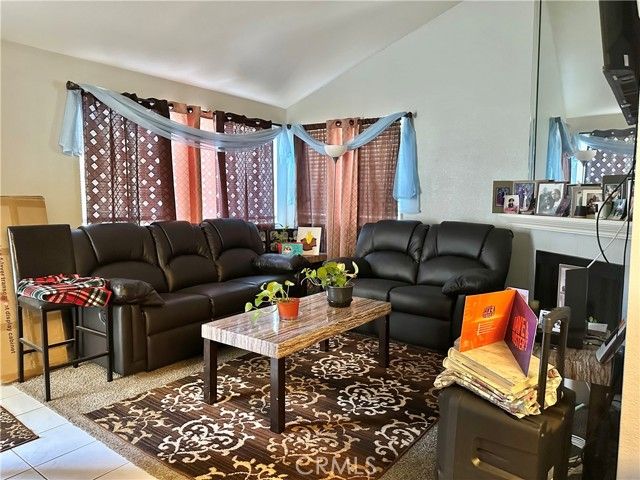 44514 15th Street 2, Lancaster, CA 93535