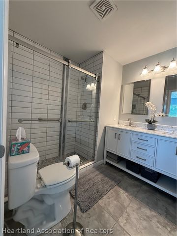 13 Hillcrest Street, Lake Placid, FL 33852