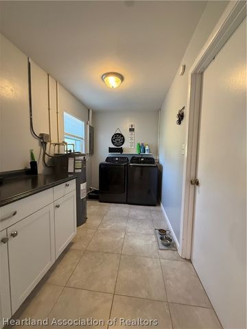 13 Hillcrest Street, Lake Placid, FL 33852