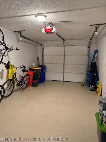 13 Hillcrest Street, Lake Placid, FL 33852