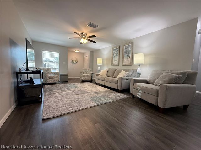 13 Hillcrest Street, Lake Placid, FL 33852