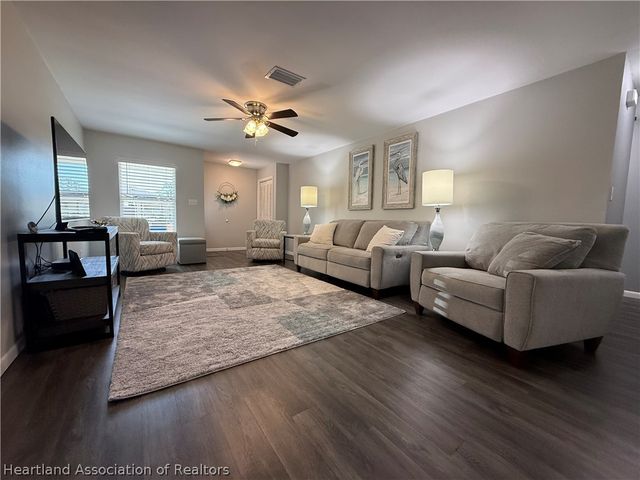 13 Hillcrest Street, Lake Placid, FL 33852