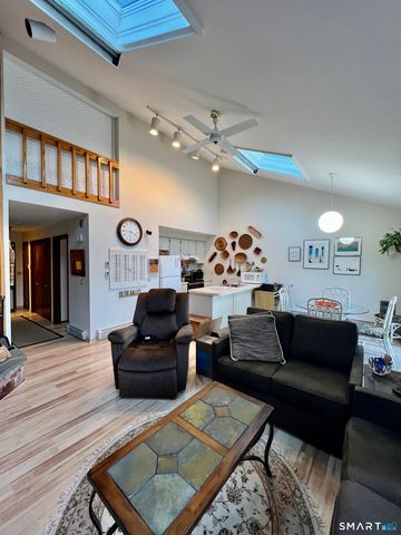 207 Ledge Drive, Torrington, CT 06790
