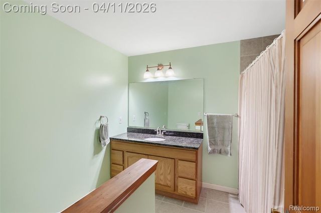 11509 Nora Drive, Fenton, MI 48430