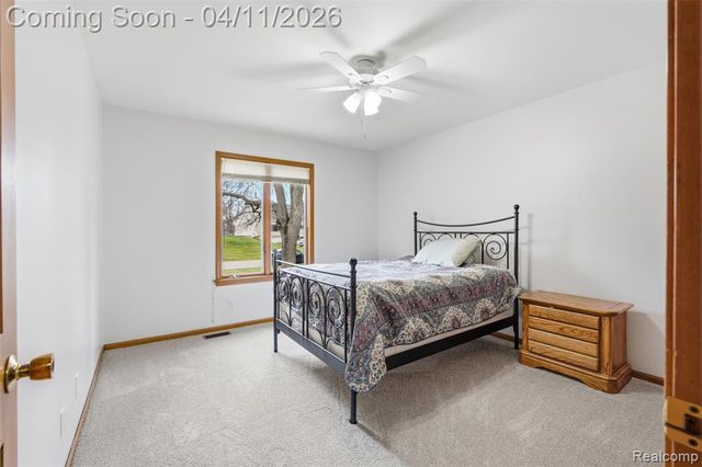 11509 Nora Drive, Fenton, MI 48430