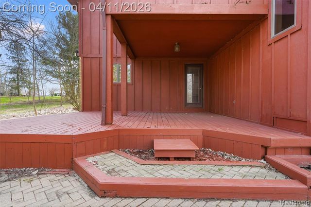11509 Nora Drive, Fenton, MI 48430