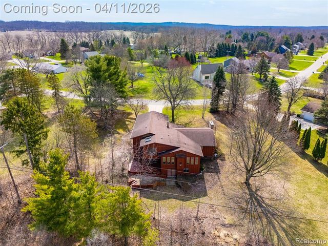 11509 Nora Drive, Fenton, MI 48430