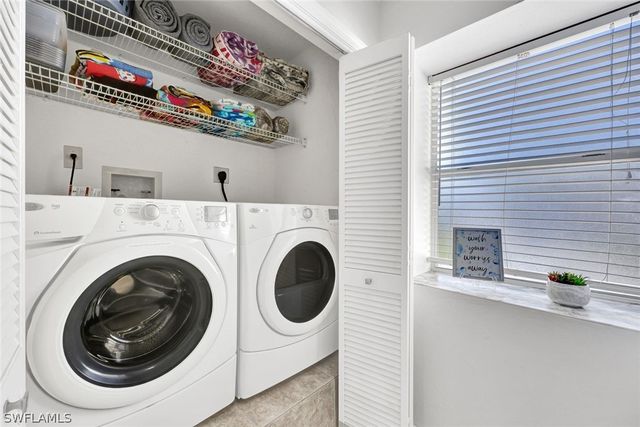 1599 Trafalgar LN O201, Naples, FL 34116