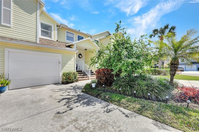 1599 Trafalgar LN O201, Naples, FL 34116