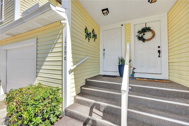 1599 Trafalgar LN O201, Naples, FL 34116