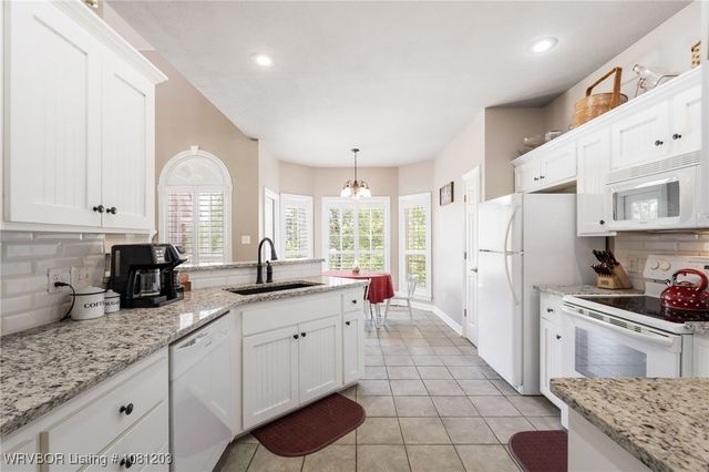 3637 Marshall Circle, Van Buren, AR 72956