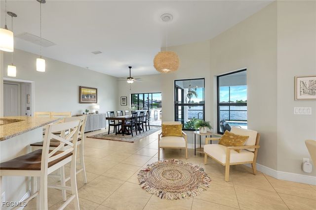 401 NE 19th PL, Cape Coral, FL 33909