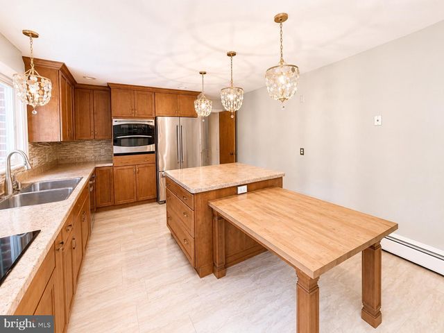 101 PARK DR, Doylestown, PA 18901