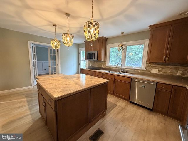 101 PARK DR, Doylestown, PA 18901
