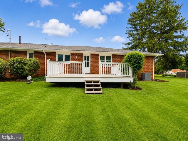 101 PARK DR, Doylestown, PA 18901