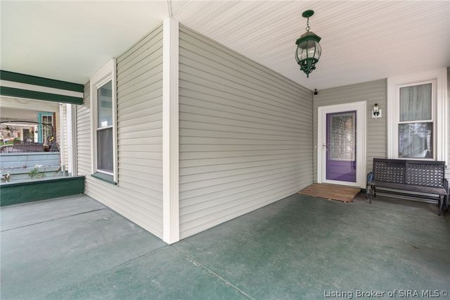 814 E Court Avenue, Jeffersonville, IN 47130
