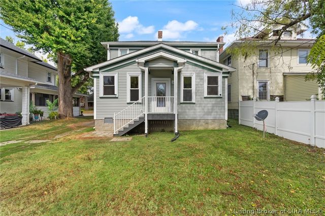 814 E Court Avenue, Jeffersonville, IN 47130