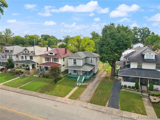 814 E Court Avenue, Jeffersonville, IN 47130