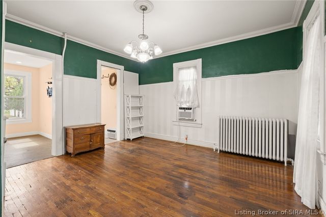 814 E Court Avenue, Jeffersonville, IN 47130