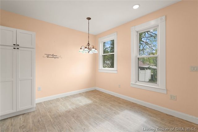 814 E Court Avenue, Jeffersonville, IN 47130