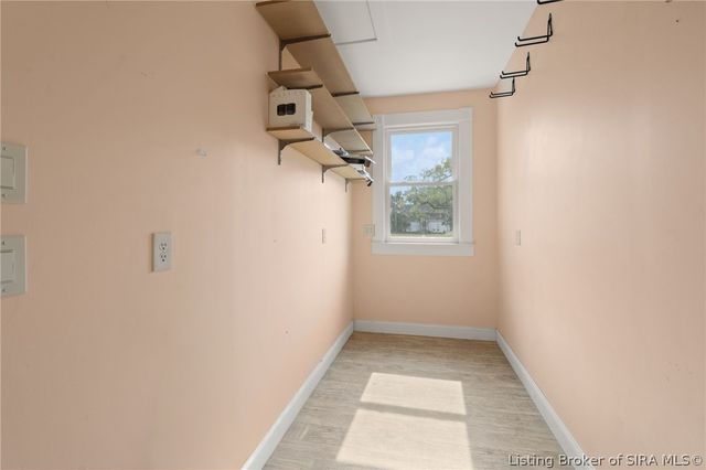 814 E Court Avenue, Jeffersonville, IN 47130