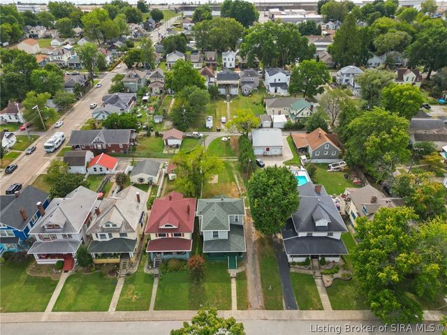 814 E Court Avenue, Jeffersonville, IN 47130
