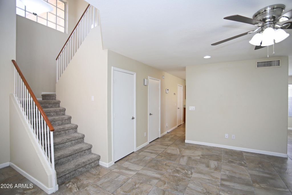 Image 10 of property listing at 1132 W BLUEBIRD Drive, Chandler, AZ 85286