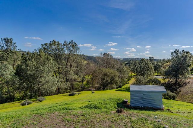 7151 Conner Dr, Valley Springs, CA 95252