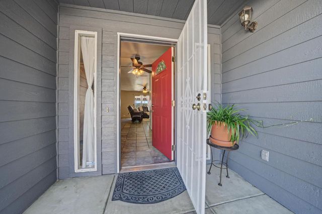 7151 Conner Dr, Valley Springs, CA 95252