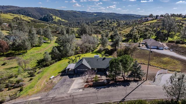 7151 Conner Dr, Valley Springs, CA 95252