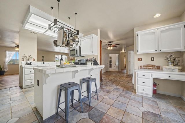 7151 Conner Dr, Valley Springs, CA 95252