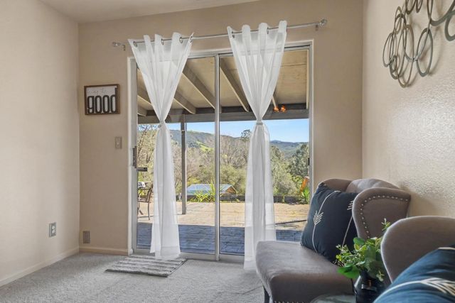 7151 Conner Dr, Valley Springs, CA 95252