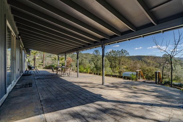 7151 Conner Dr, Valley Springs, CA 95252