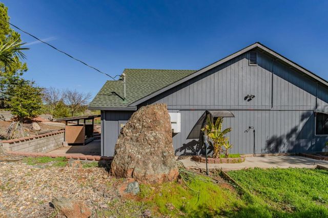 7151 Conner Dr, Valley Springs, CA 95252