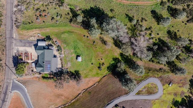 7151 Conner Dr, Valley Springs, CA 95252