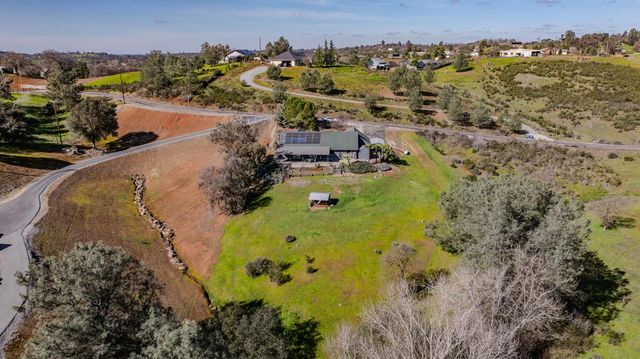 7151 Conner Dr, Valley Springs, CA 95252