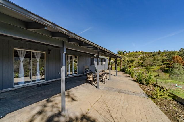 7151 Conner Dr, Valley Springs, CA 95252