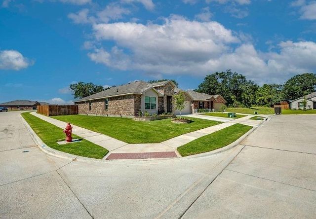 421 Atmore Street, Azle, TX 76020