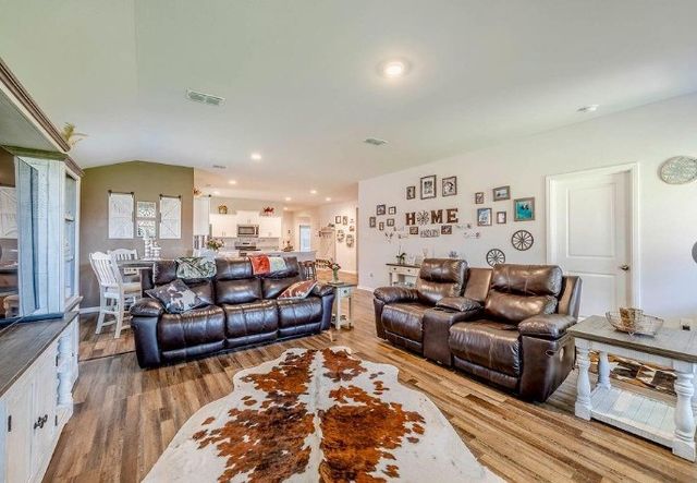 421 Atmore Street, Azle, TX 76020